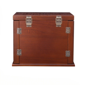 Boite a bijoux en bois sculpté