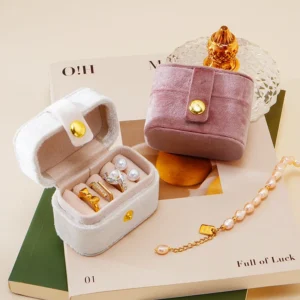 Range bague en velours