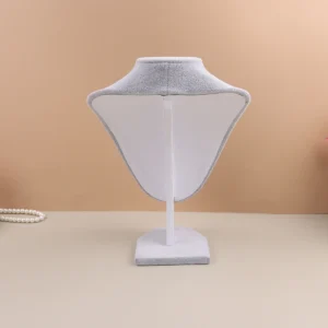 Porte bijoux buste mannequin