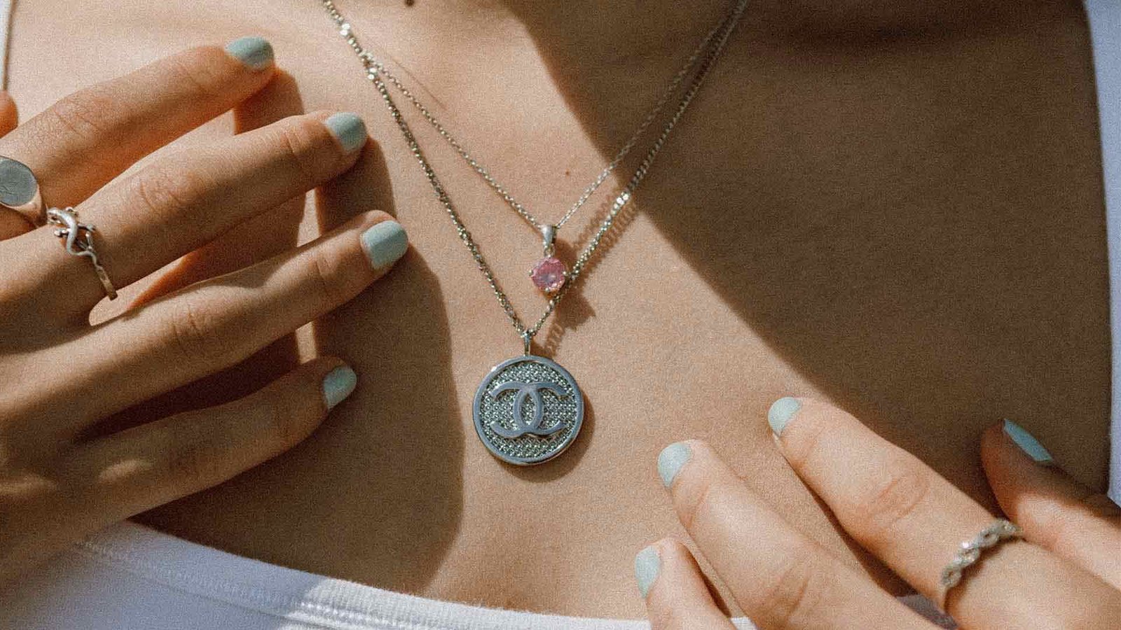 Combien de bijoux faut-il porter ?