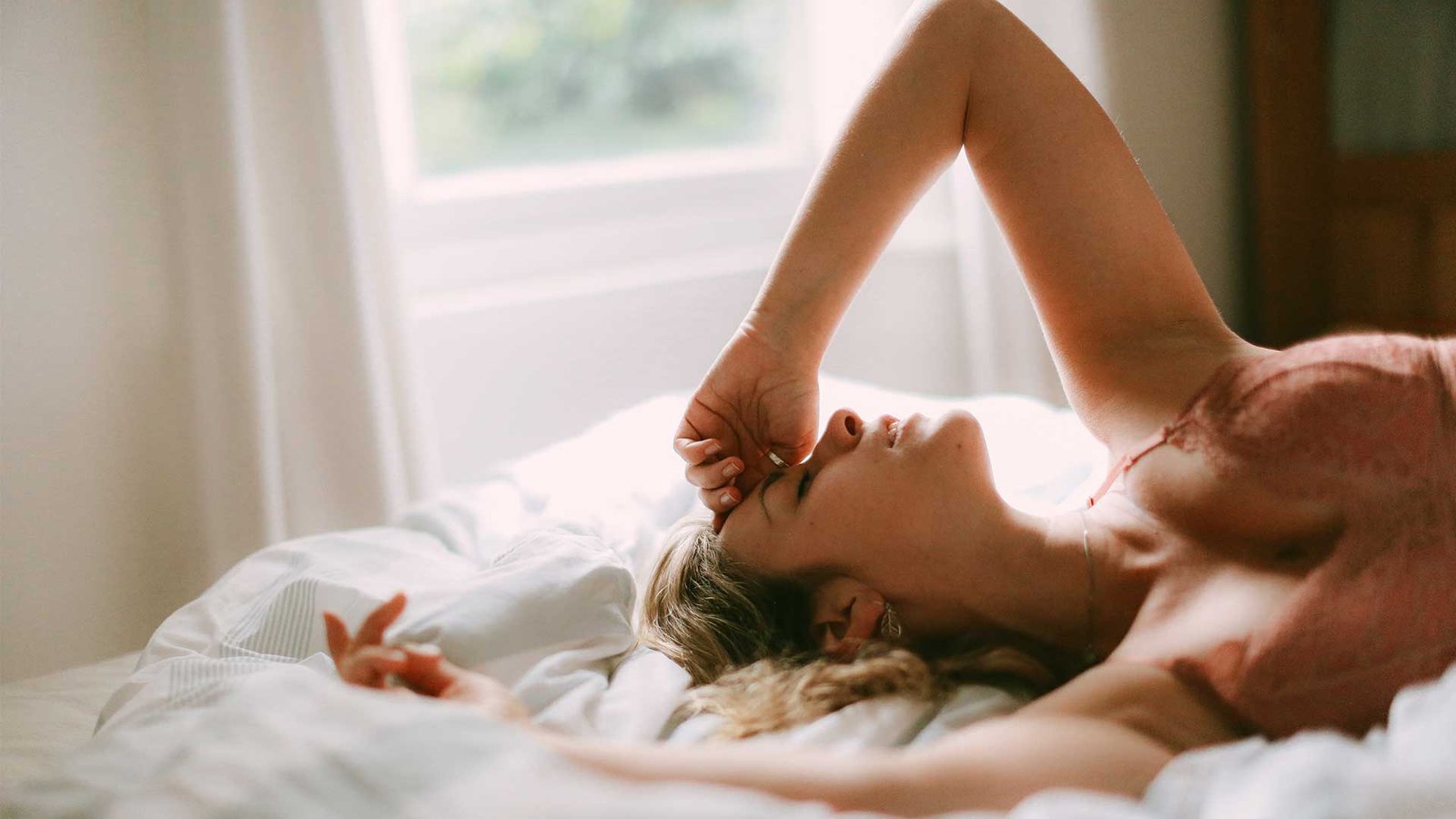 Faut-il enlever ses bijoux pour dormir ?